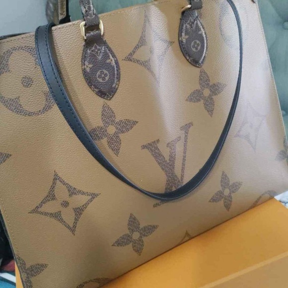 Louis Vuitton On the go Gm reversible authentic - Picture 1 of 9